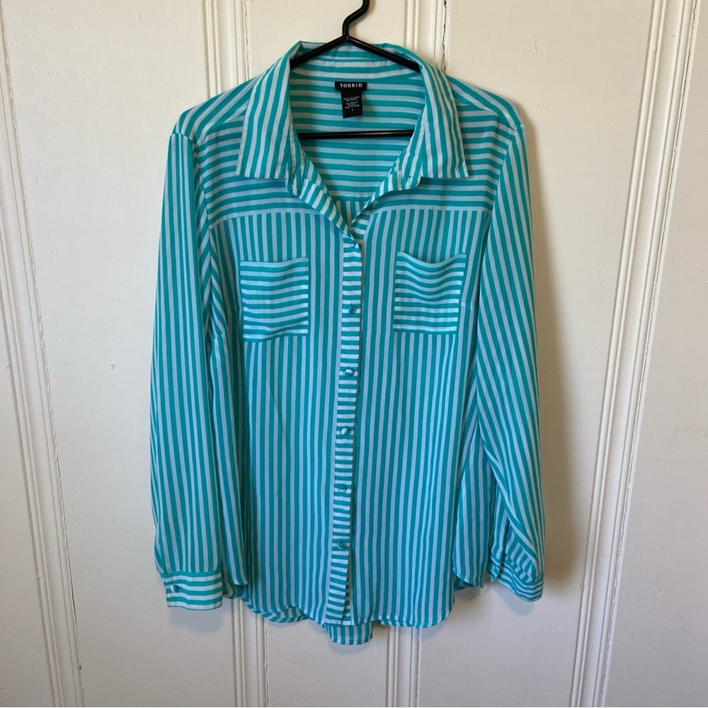 Torrid Striped Teal White Button Up Long Sleeve Lightly Sheer Top Size 1X